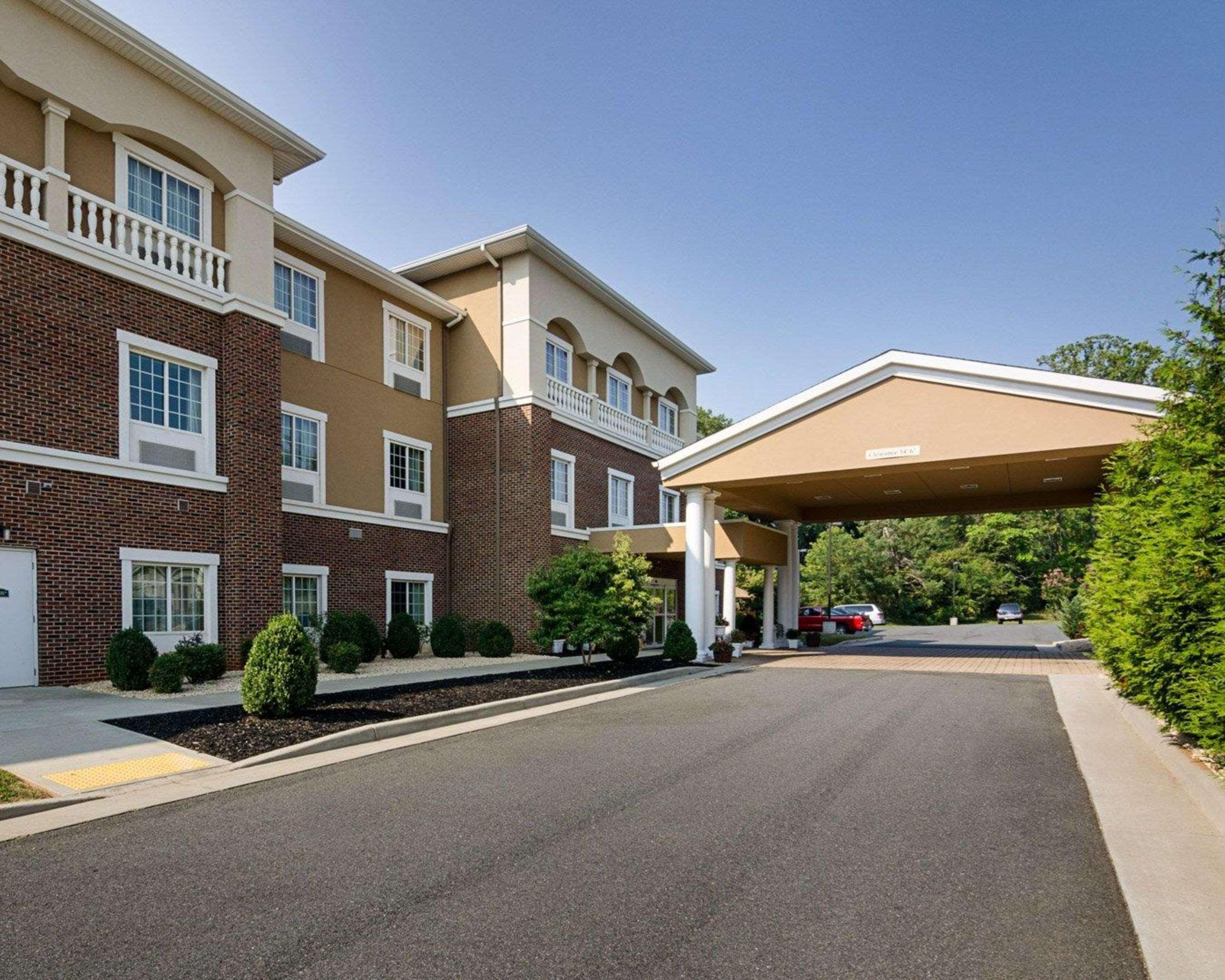 Comfort Inn & Suites Orange - Montpelier Bagian luar foto