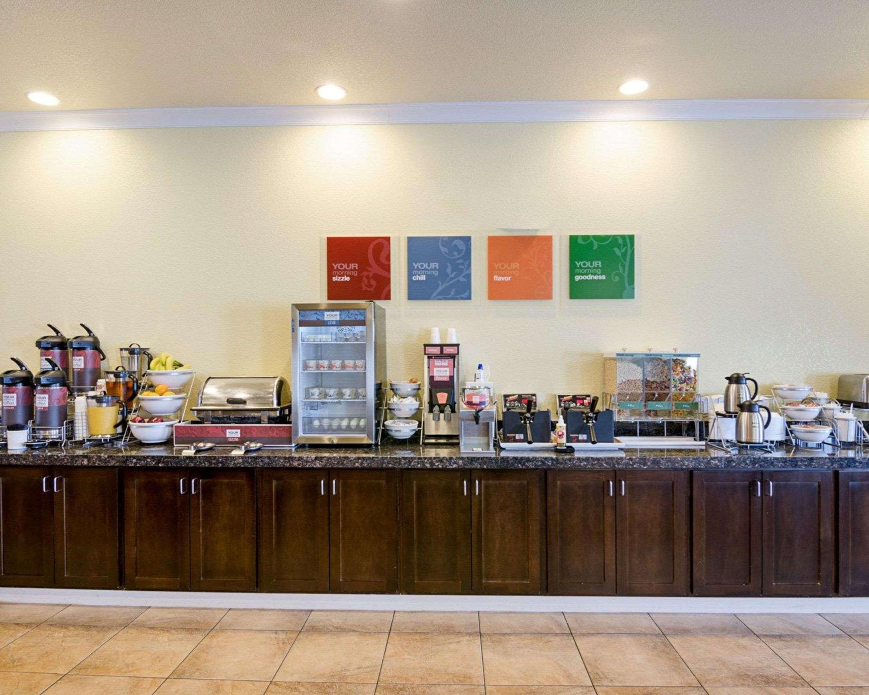 Comfort Inn & Suites Orange - Montpelier Bagian luar foto