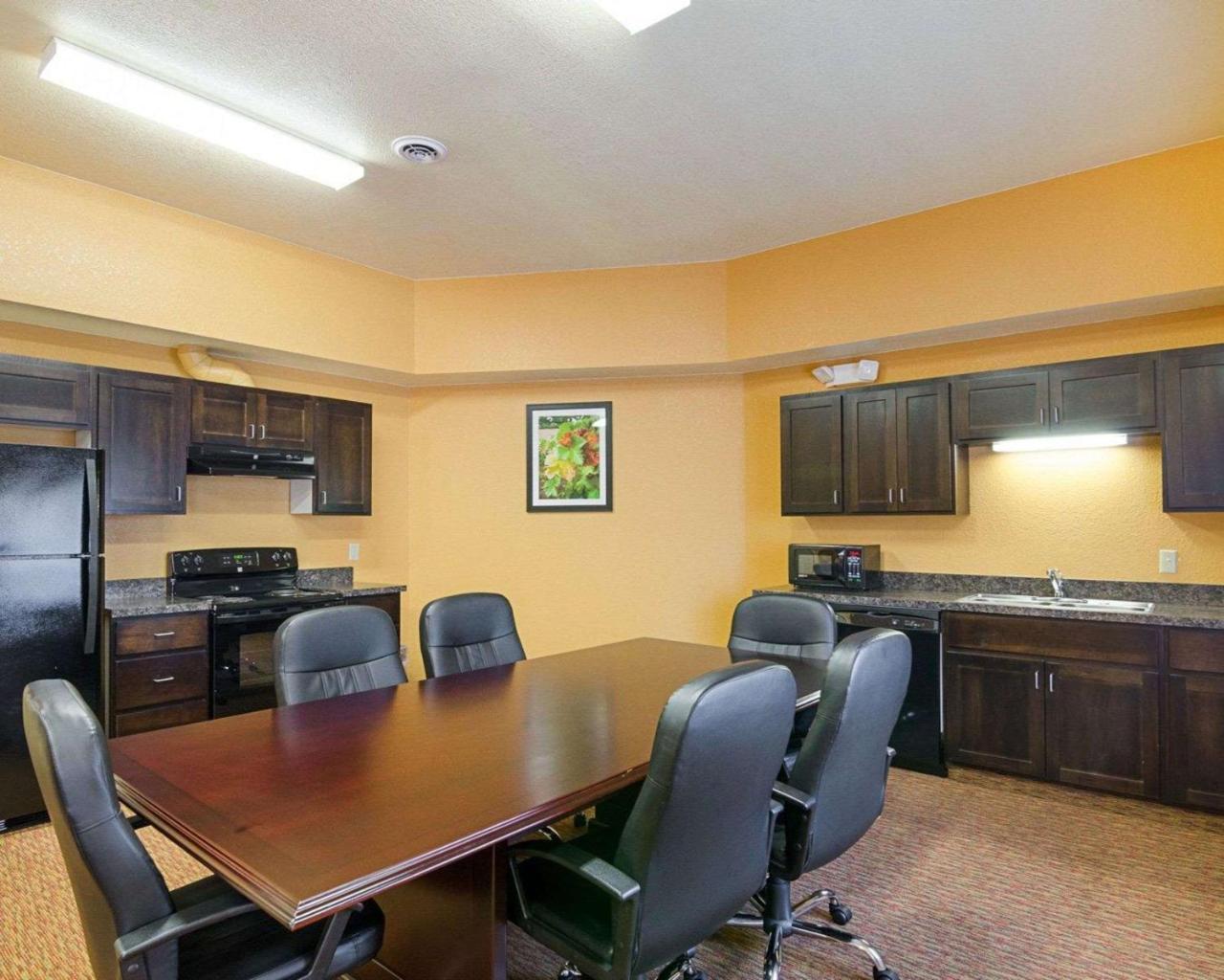 Comfort Inn & Suites Orange - Montpelier Bagian luar foto