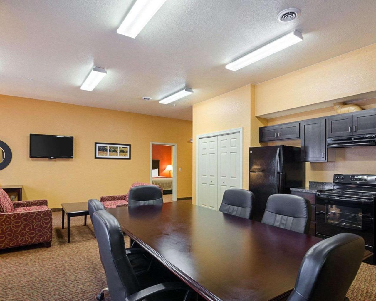 Comfort Inn & Suites Orange - Montpelier Bagian luar foto